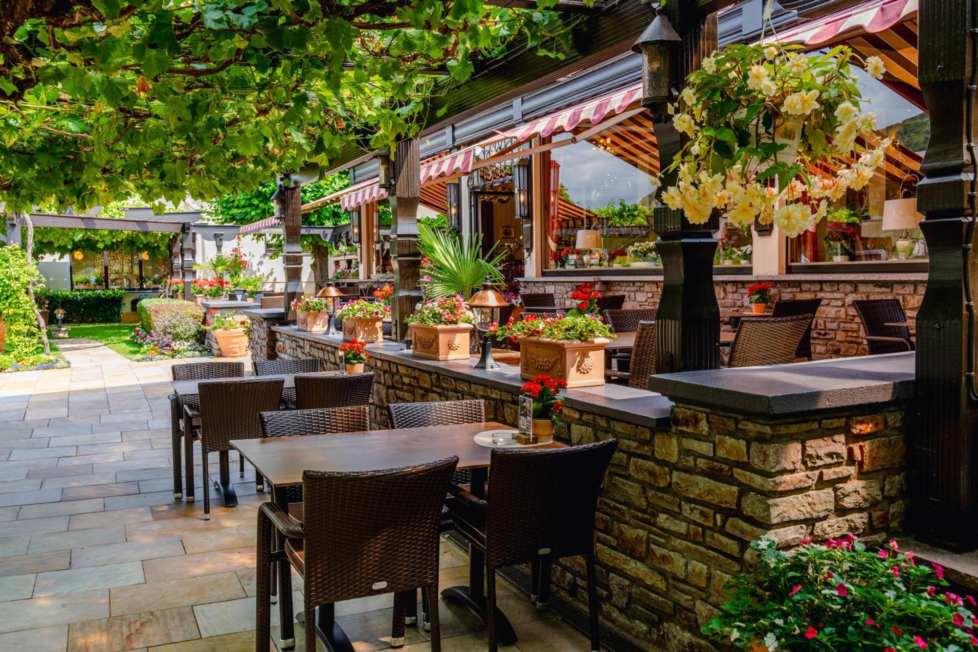 Hotel Unter Den Linden 로데스하임암라인 외부 사진