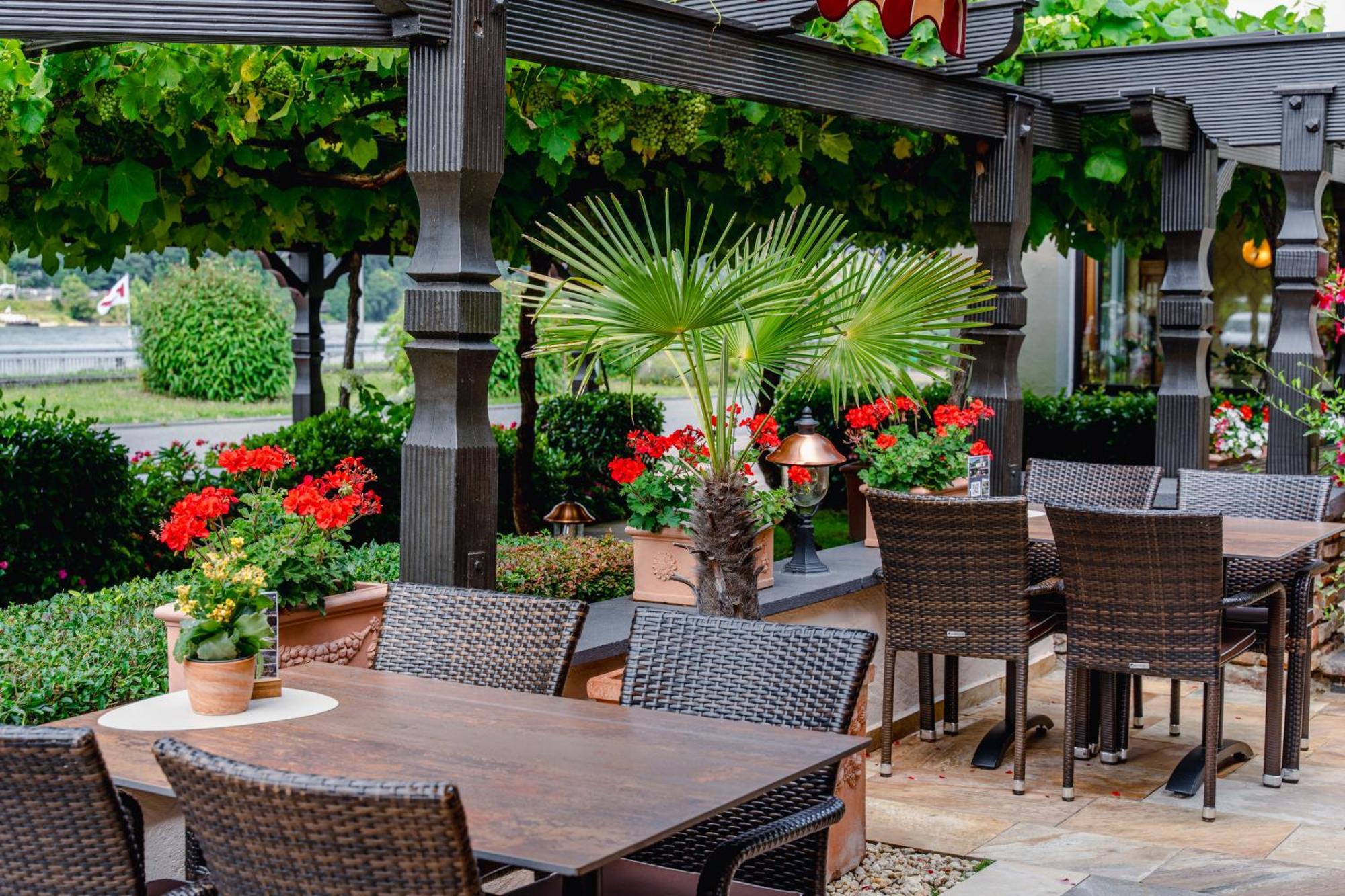 Hotel Unter Den Linden 로데스하임암라인 외부 사진