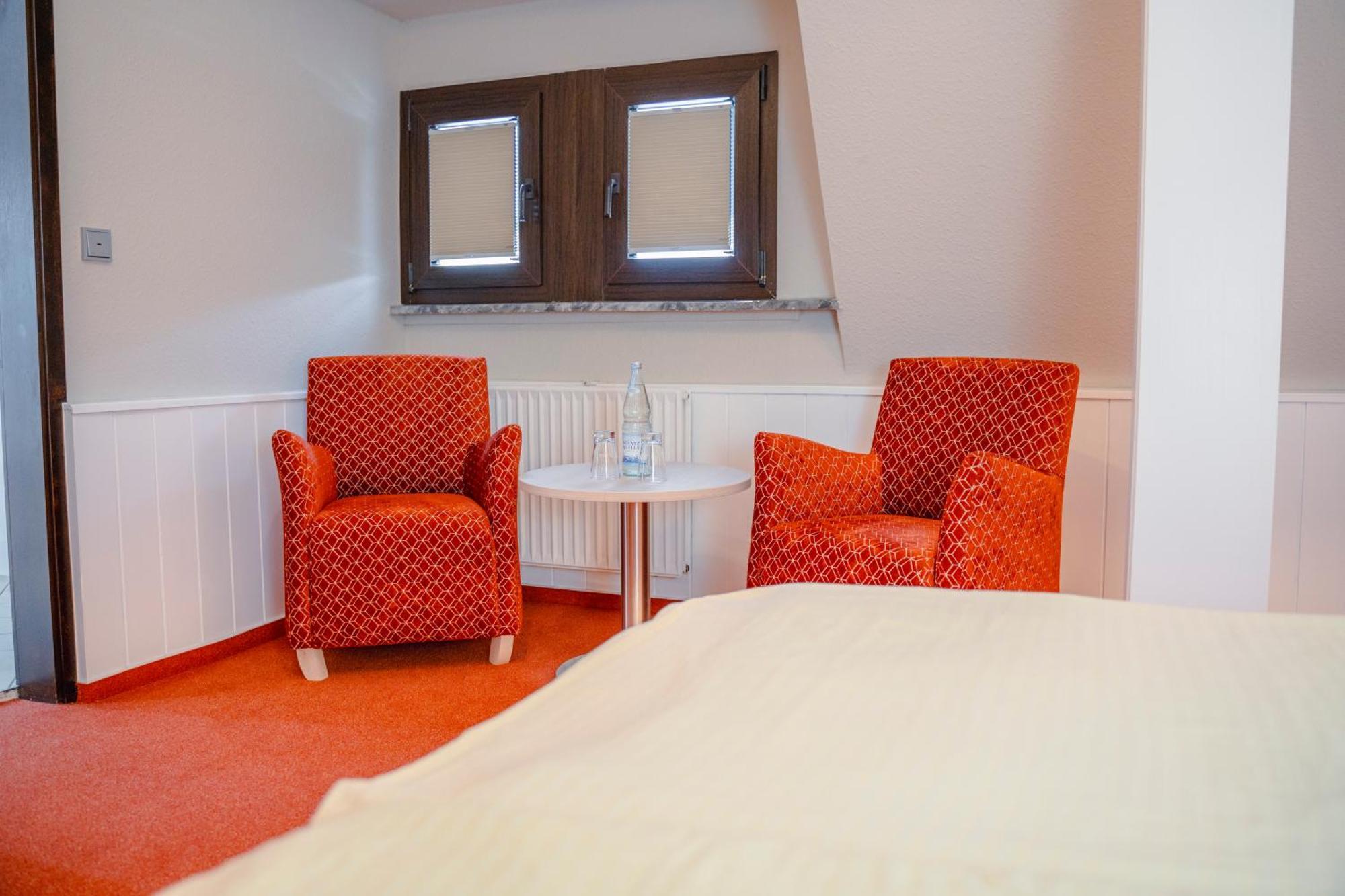 Hotel Unter Den Linden 로데스하임암라인 외부 사진